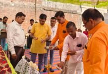 સુખસર તાલુકાના બલૈયા ખાતે વિરાટ હિન્દુ સંમેલન યોજાયું, પંચ પરિવર્તનના સંદેશ સાથે રાષ્ટ્રભાવના જાગૃત કરવાનો આહ્વાન.